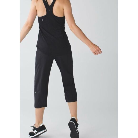 Lululemon Step Lively Crop Women's Black Midrise Lightweight Pants SZ 6 - Picture 3 of 10